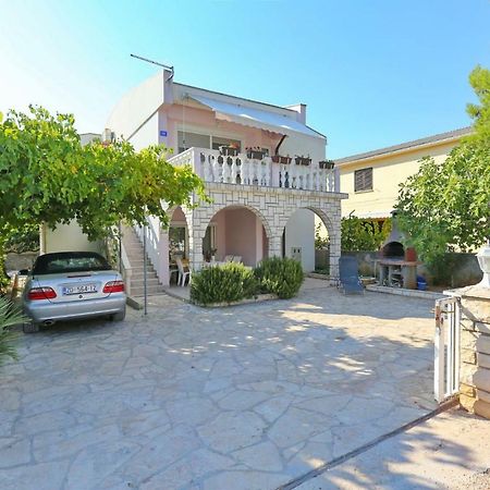 Villa Neyla Vir Luaran gambar