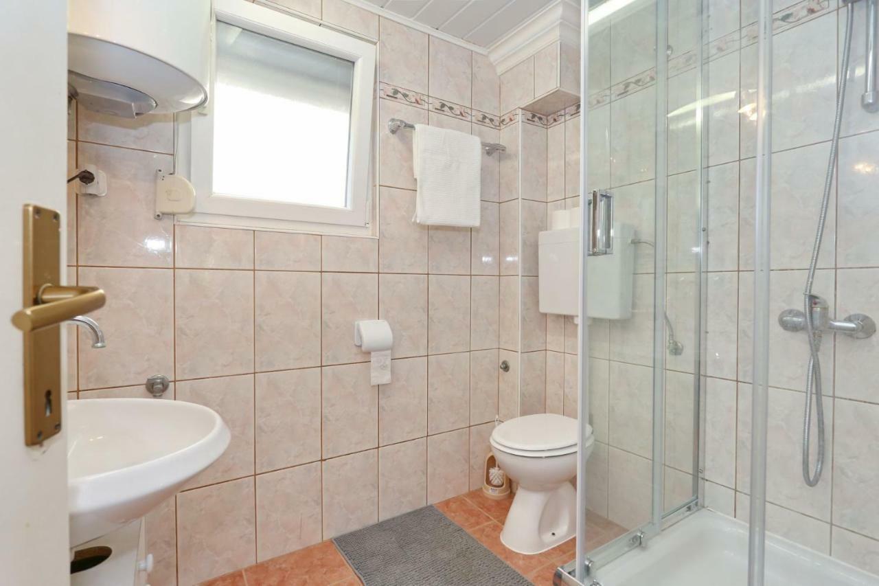 Villa Neyla Vir Luaran gambar