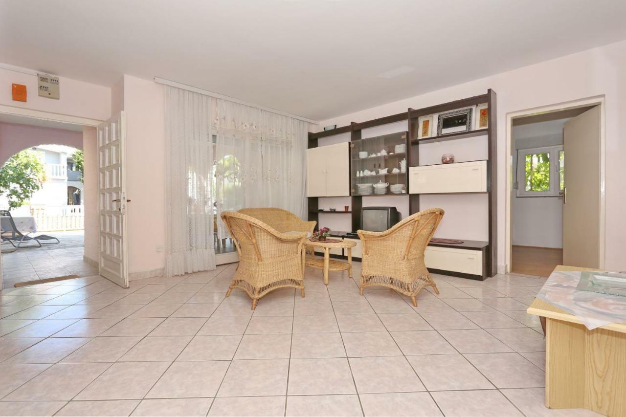 Villa Neyla Vir Luaran gambar