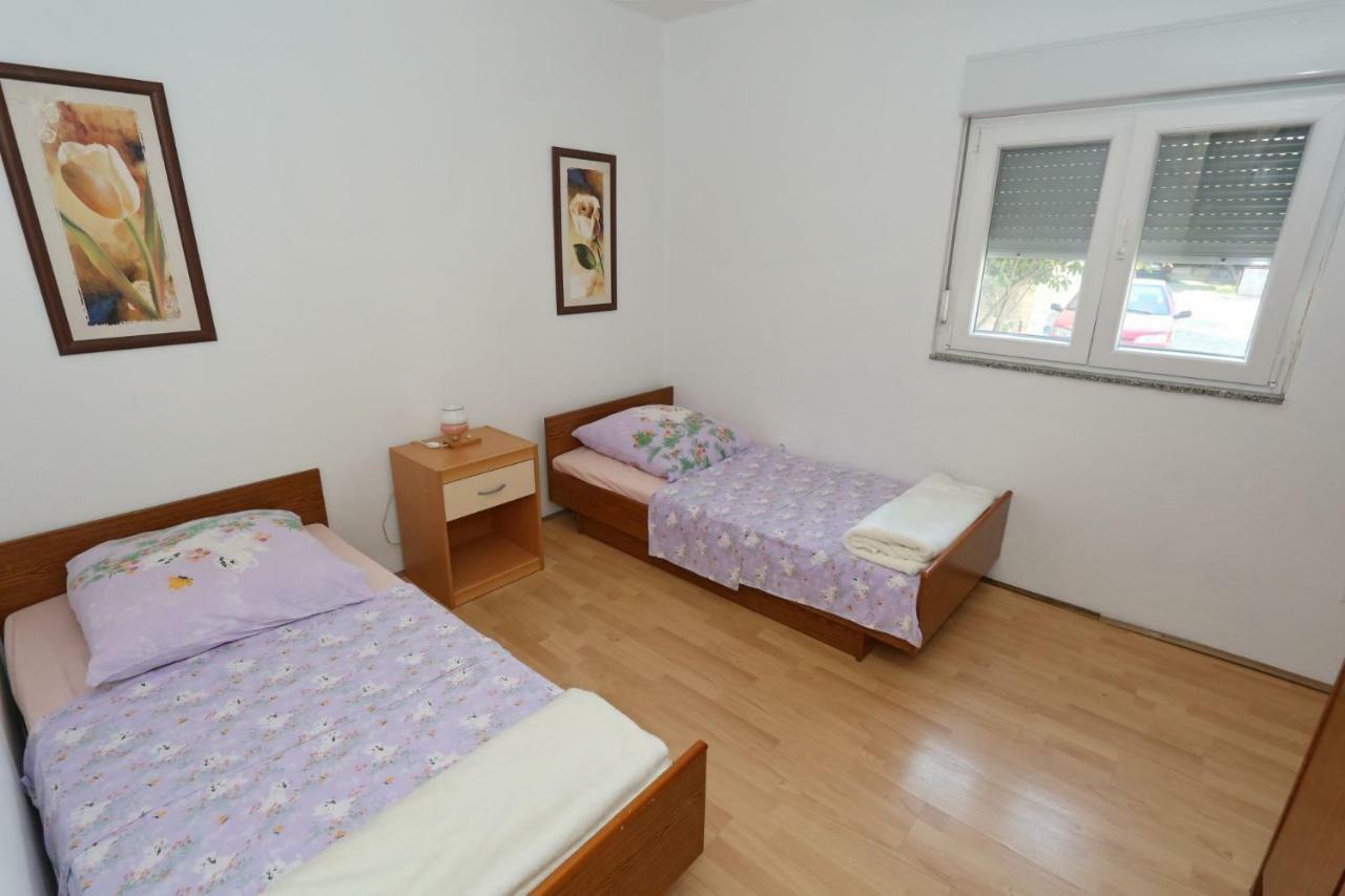 Villa Neyla Vir Luaran gambar