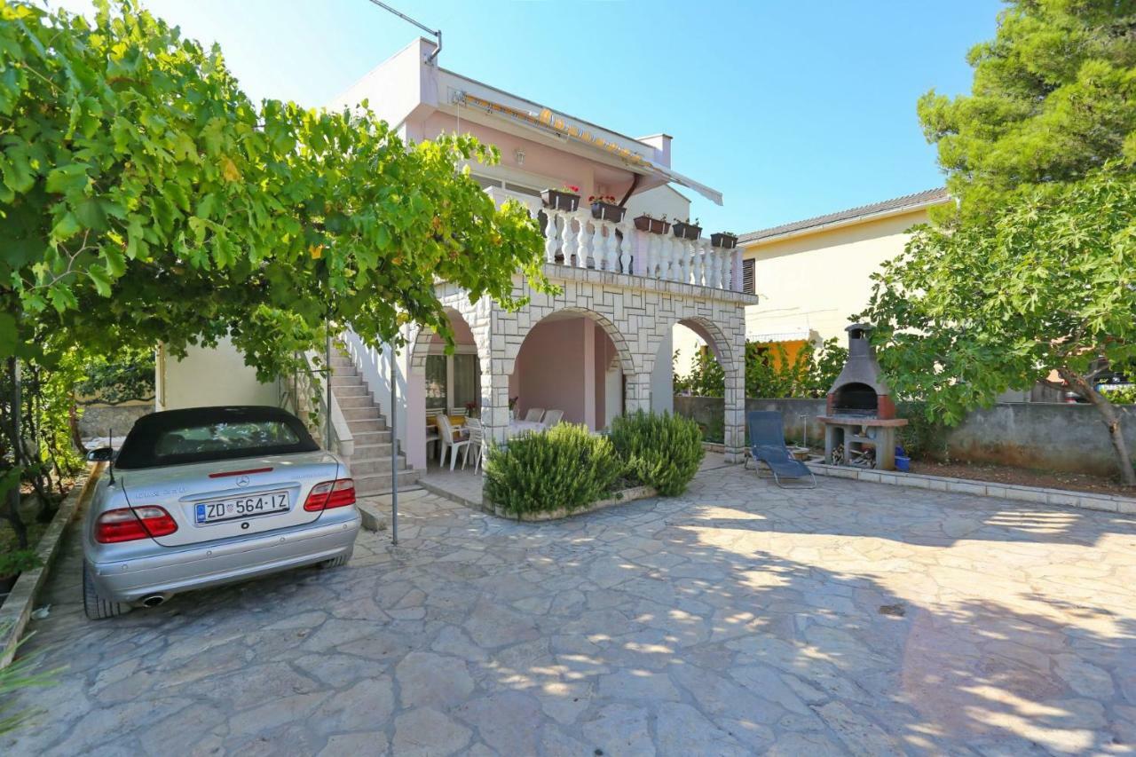 Villa Neyla Vir Luaran gambar